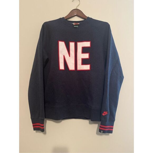 RARE Nike NFL New England Patriots Embroidered “NE”Crew Neck Sweatshirt - Small - Picture 1 of 15